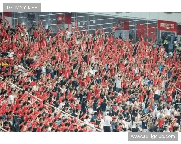 南昌国庆足球赛精彩纷呈 吸引万名球迷热情助威赛事精彩回顾